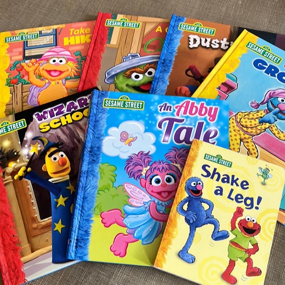 Phoenix International Publications Other - Sesame Street Book Bundle, 6 Me-Readers Books, 1 Elmo Hardcover Book - 7 total